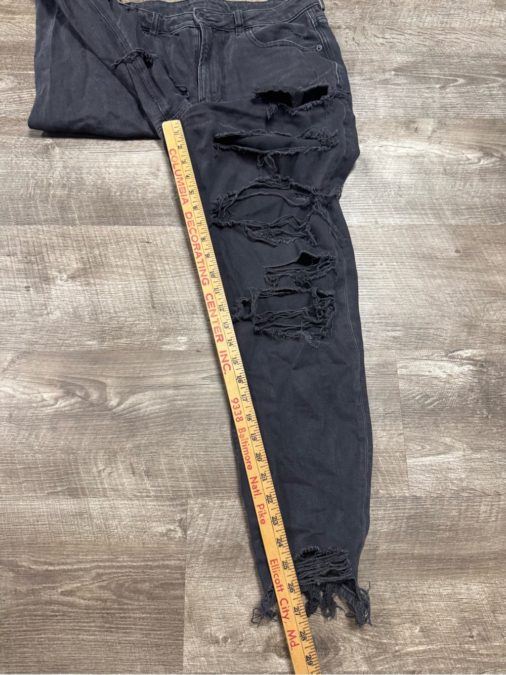 American Eagle Mom Jeans in Black Size 12 - Picture 3 of 9